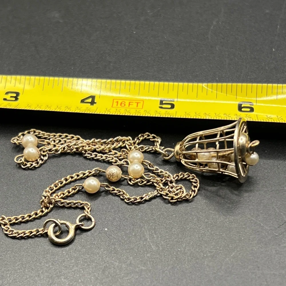 Vintage Caged Faux Pearl necklace - Picture 3 of 3